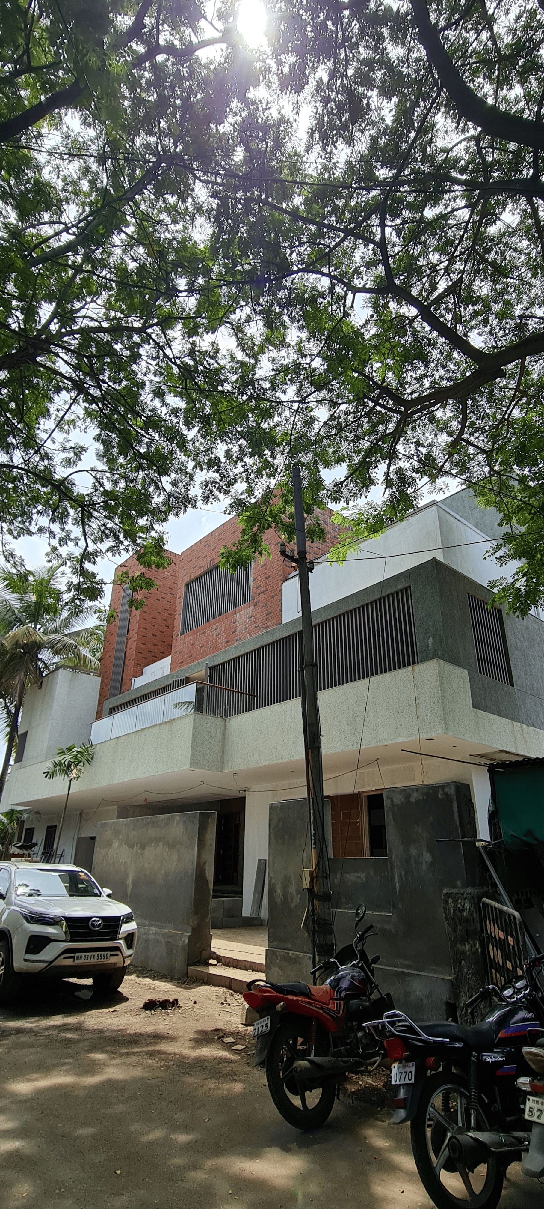 LOKNETA-A Bungalow With Trees