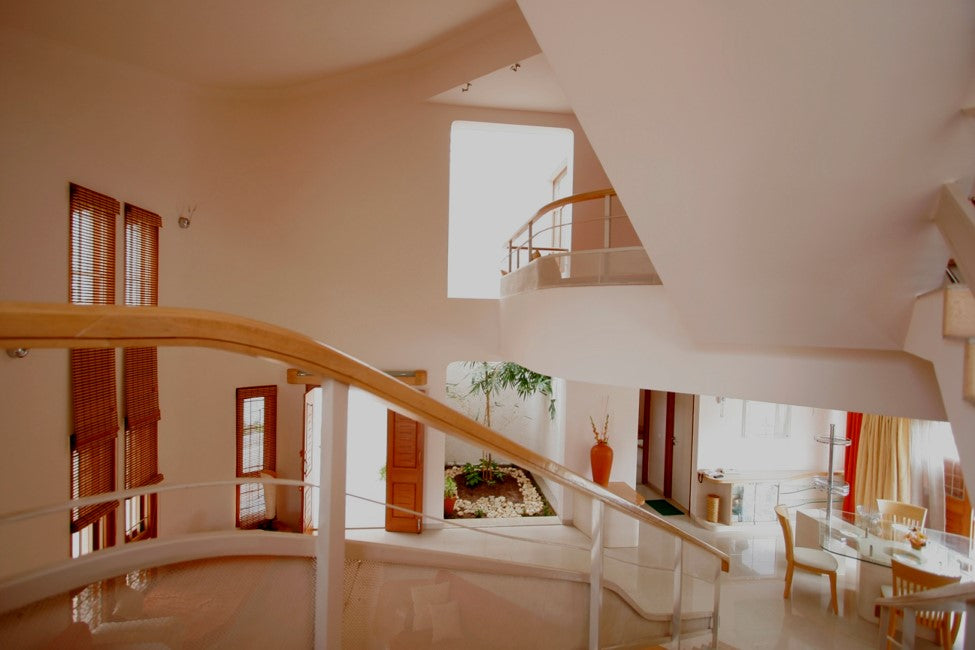 RAJAS-A free flowing House